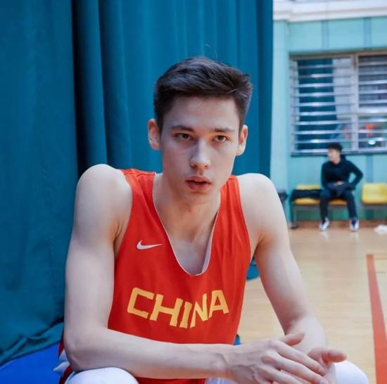 为什么篮球教练的经验很重要_0